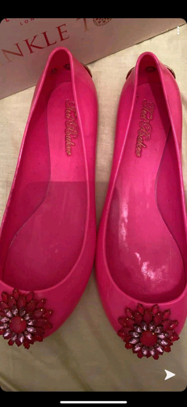 cerise coloured shoes